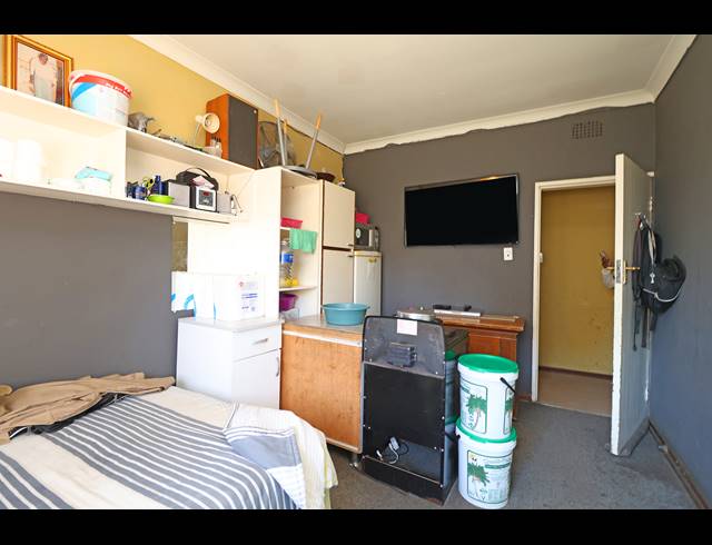 9 BEDROOM HOUSE FOR SALE IN KEW